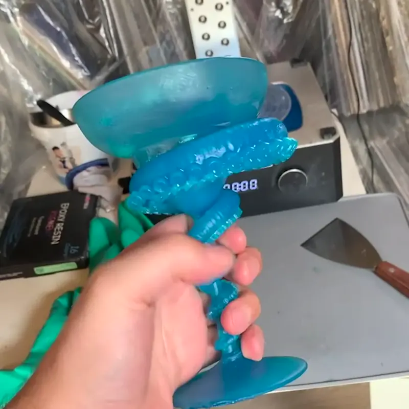 Sculpted cocktail vessels printed in resin